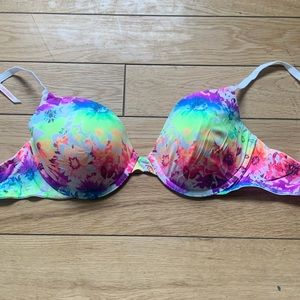 VS Pink Lightly Lined Bra Size 32D